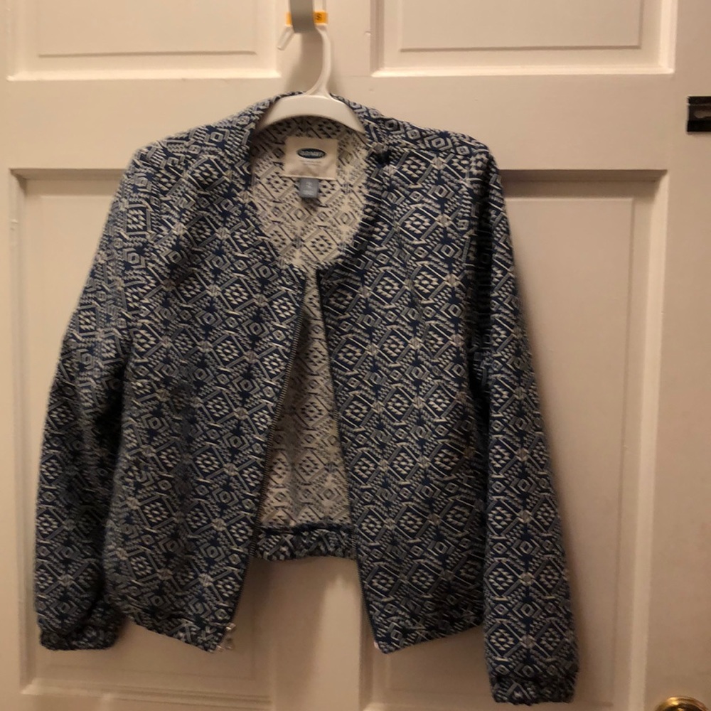 Blue and white pattern jacket